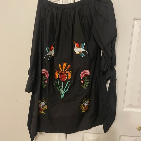 Tropical and fun - Picture 1 of 2